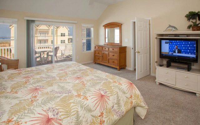 Hang Ten - 10 Br Home