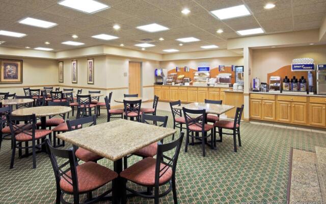 Holiday Inn Express & Suites Elkhart, an IHG Hotel