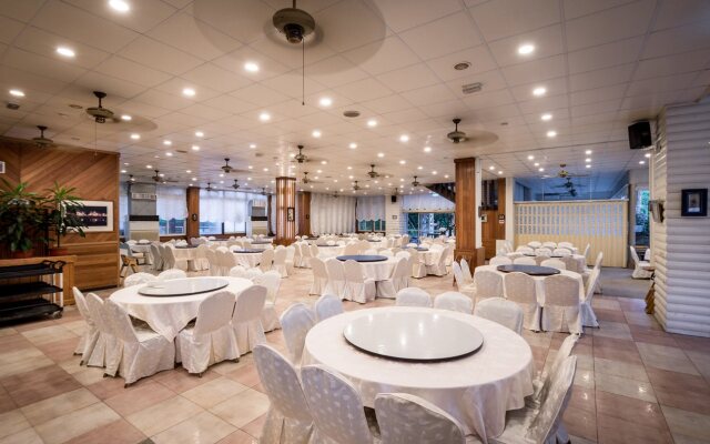 Crystal Hotel