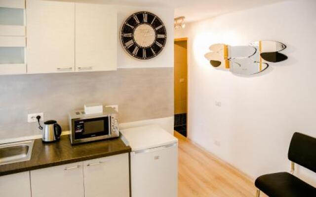 Hegel Apartment