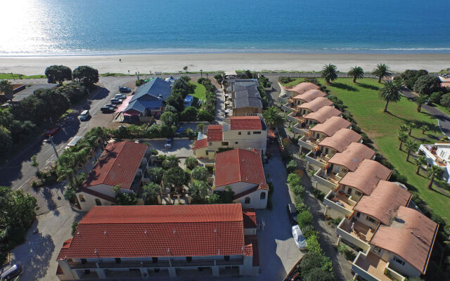 Onetangi Beach Apartments