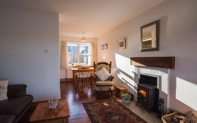 Dunfanaghy - Sea Views- in Village - Parking