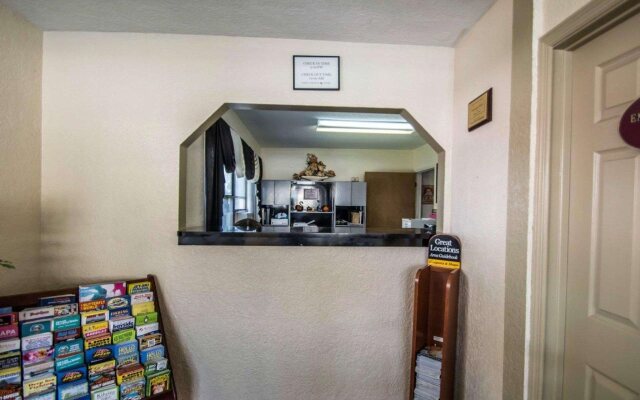 Fort Lauderdale Gardens Inn & Suites