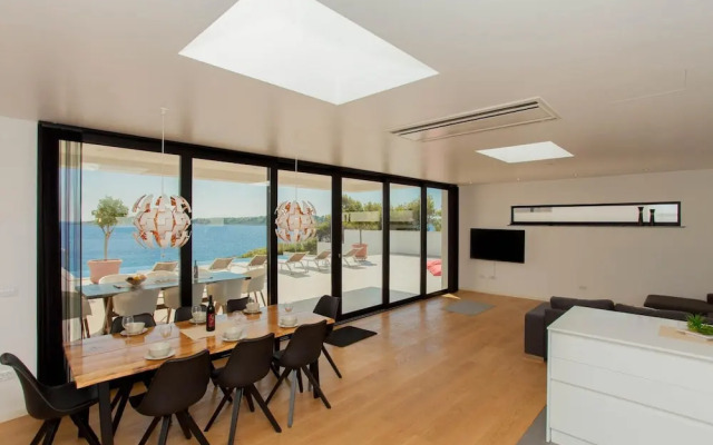 Villa Korkyra Beach in Potirna