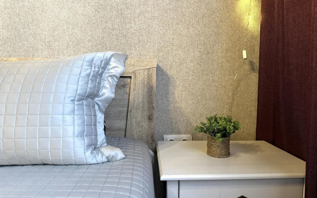 Compass (Компасс) на улице 50 лет Октября