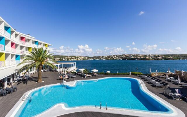 ARTIEM Carlos - Adults Only Hotel