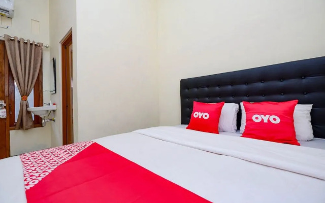 Oyo 2258 Santana Guest House