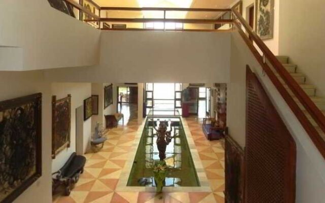 Suarti Resort, Villas & Gallery