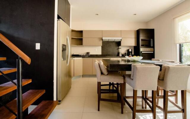 Beautiful Villa with Private Jacuzzi in Aldea Zama