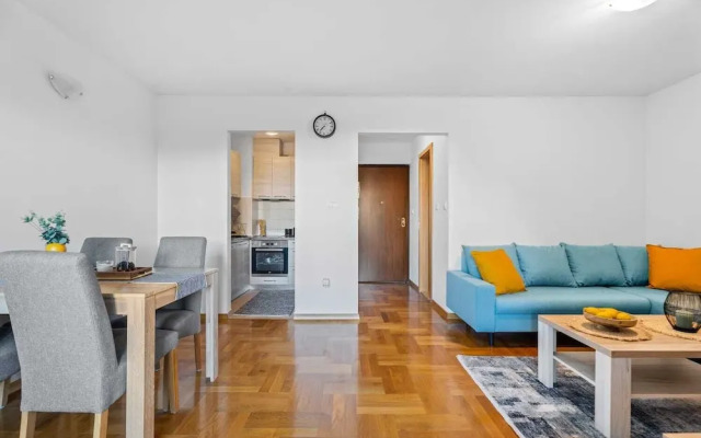Apartment Maya by Litto.