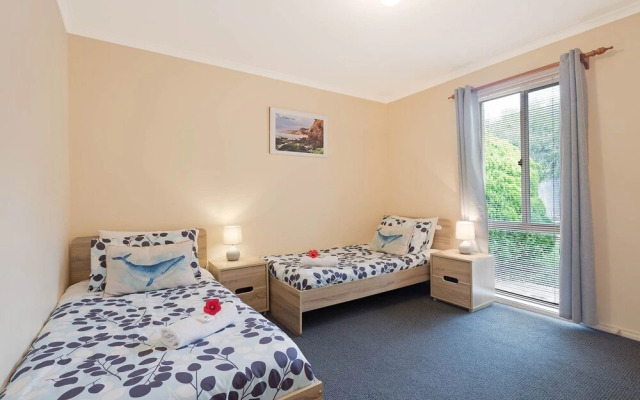 Pelican Lake Holiday House