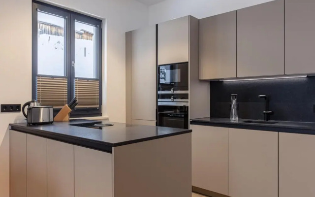 Premium Apartment With Balcony