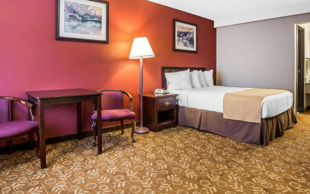 Quality Inn & Suites Minden