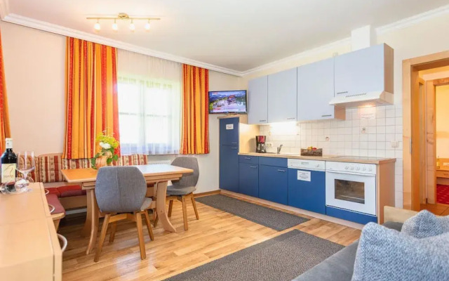 Elegant Apartment Near the ski bus