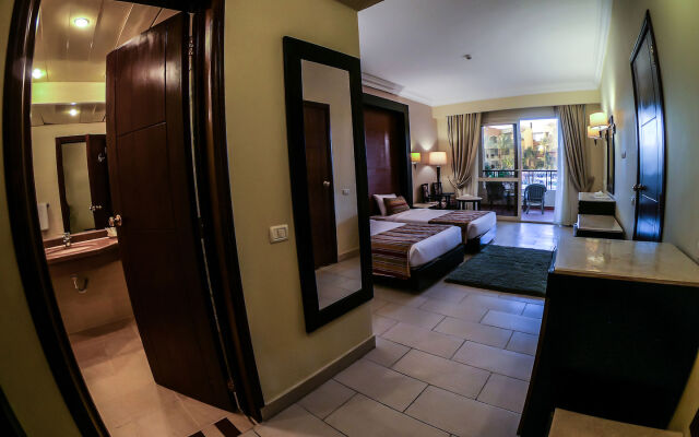 Regency Plaza Aqua Park & SPA