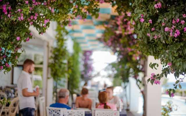 Drymades Inn Resort