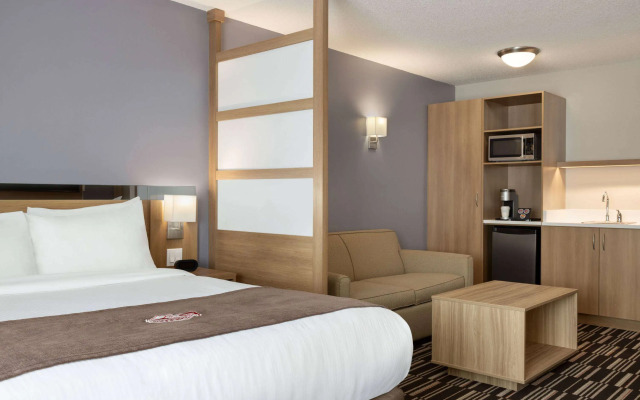 Microtel Inn & Suites By Wyndham Val-d Or