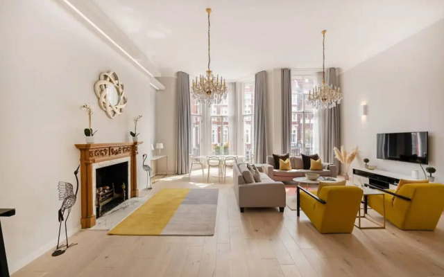 Presidential Residence 14ft High Ceilings