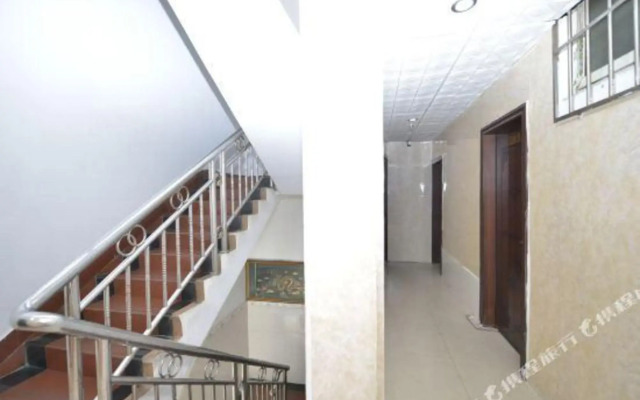 Liuzhou Yaping Hotel (Liunan Wanda Store)