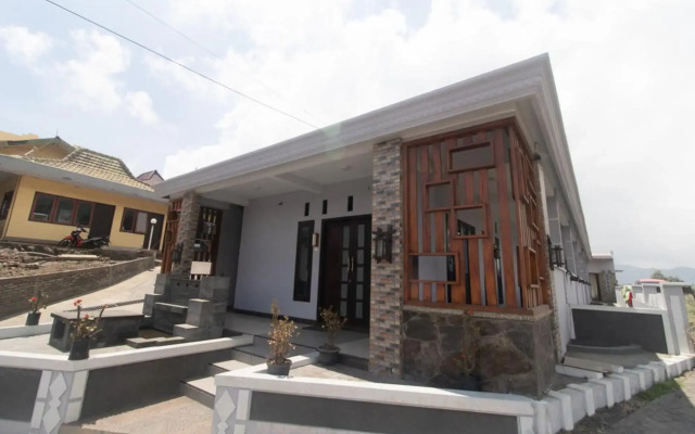 Saputra View Bromo Guest House