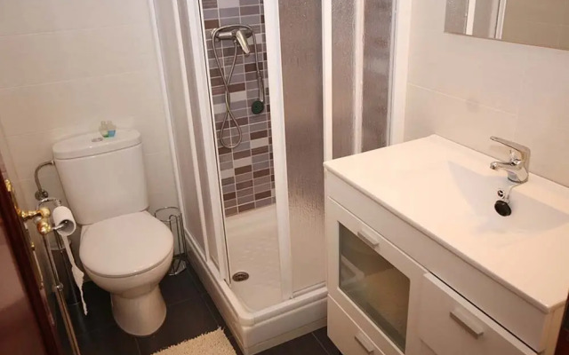 House - 3 Bedrooms with Sea views - 102075