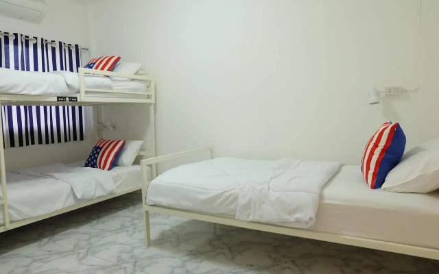 Finlay House - Hostel