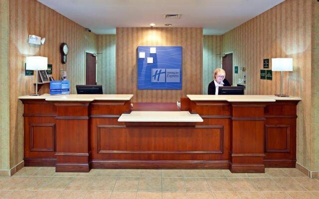 Holiday Inn Express & Suites Shelbyville by IHG