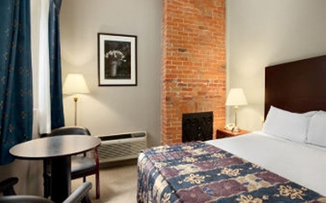 Travelodge Downtown Ottawa Doral Inn