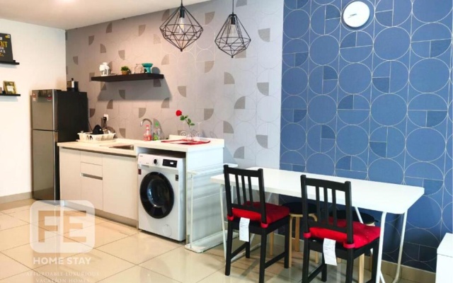 Netflix Wifi Trefoil Homestay Setia Alam FE Studo for 2 pax – Guest Rooms – Klang
