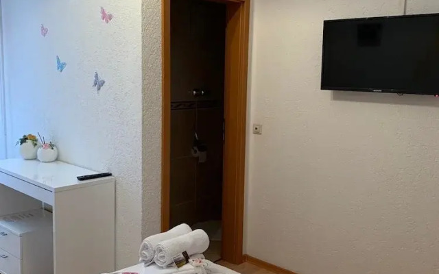 Pension Nathalie Leser