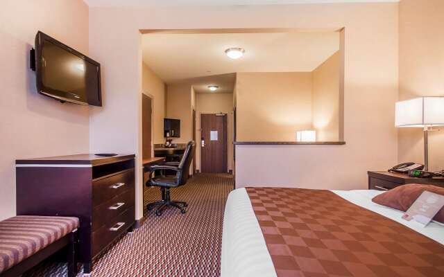 Comfort Suites Kelowna