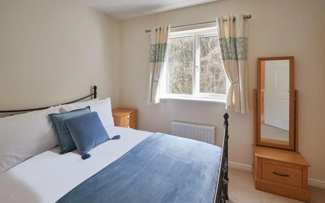 57 Woodland View in Holmfirth