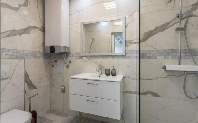 Royal Platinum Studio Apartment