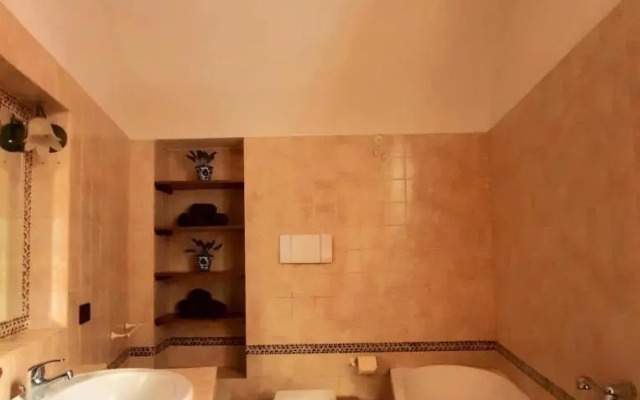 Ecco Marino Casa Vacanze