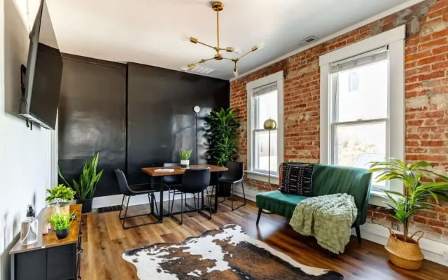 Short North Convention Pets Parking Free