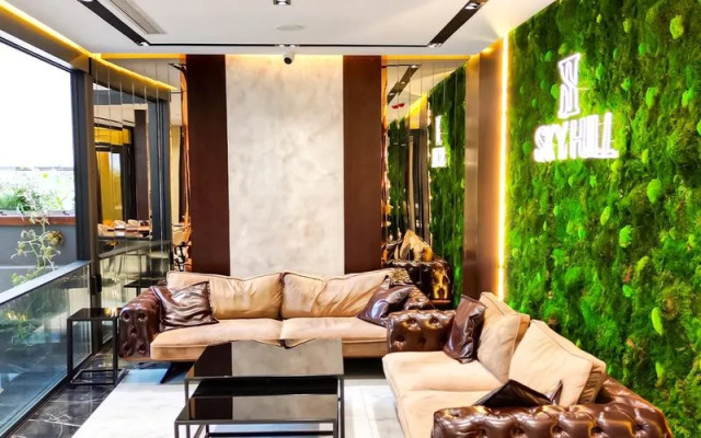 Sky Hill Hotel