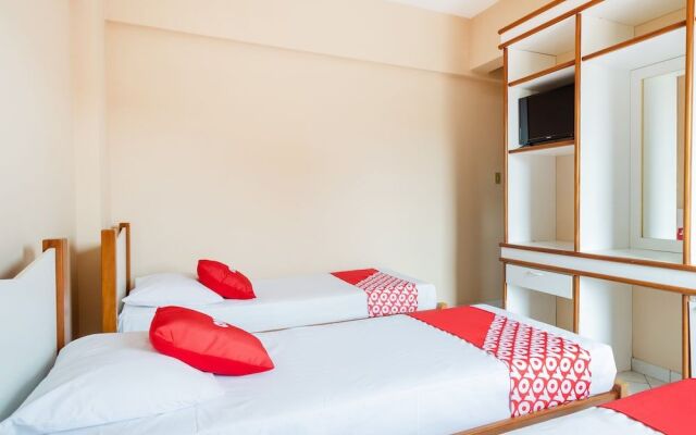 OYO Barra Beach Hotel