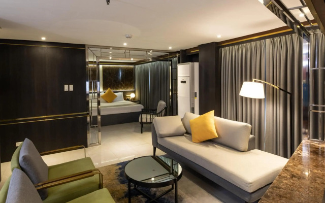 Star Plaza Hotel