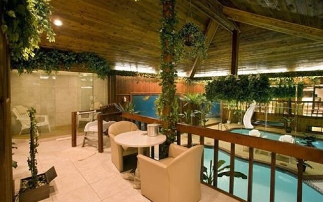 Sybaris Pool Suites