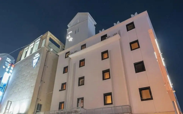 The Hyoo-Sik AANK Cheongju Uam