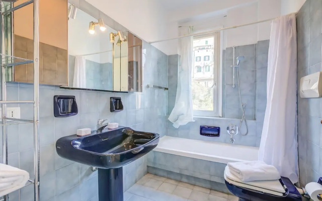 Sanremo Penthouse Market 700m From Sea