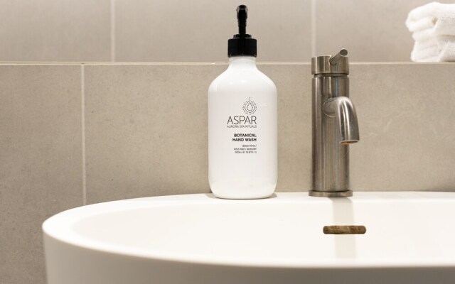 The Surry Apartments by Urban Rest