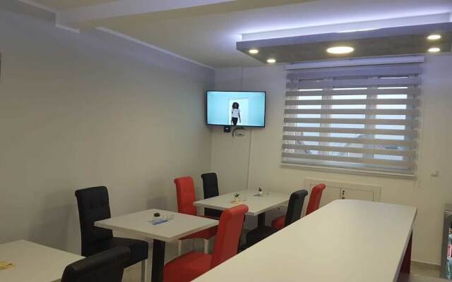 Airport View Apartments