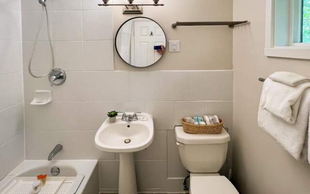 Barefoot Villas Room 3 Blue Jay