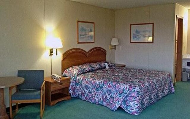 Branson Royal Inn & Suites
