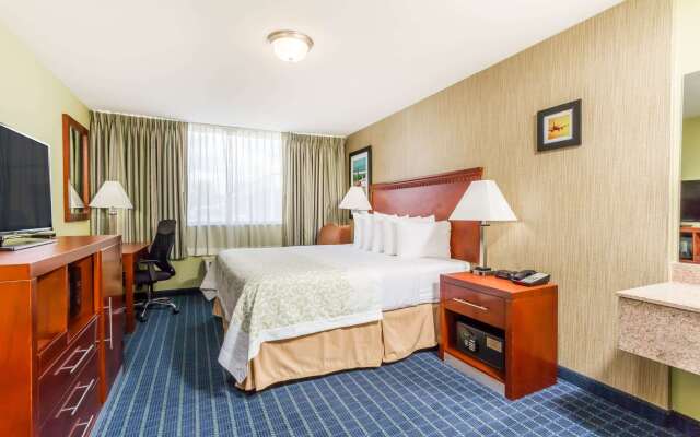 Days Inn by Wyndham Windsor Locks / Bradley Intl Airport