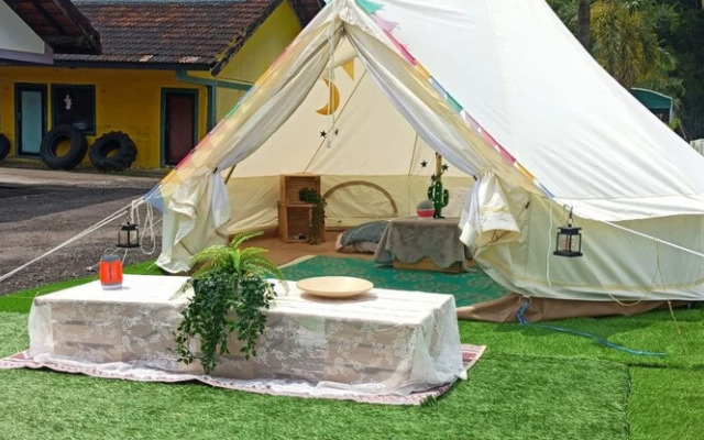 Glamping @ Bukit Timah Horsecity