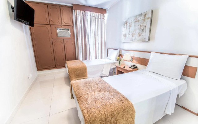 Hotel Center Inn