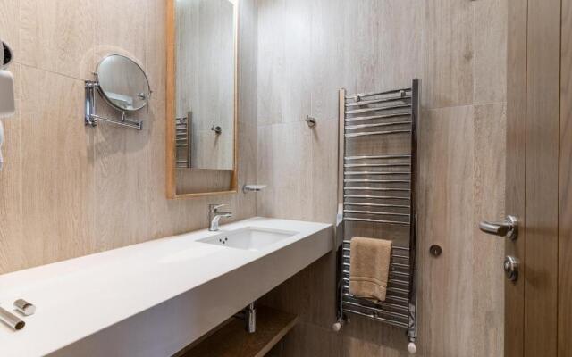 Lydia Suites And Rooms