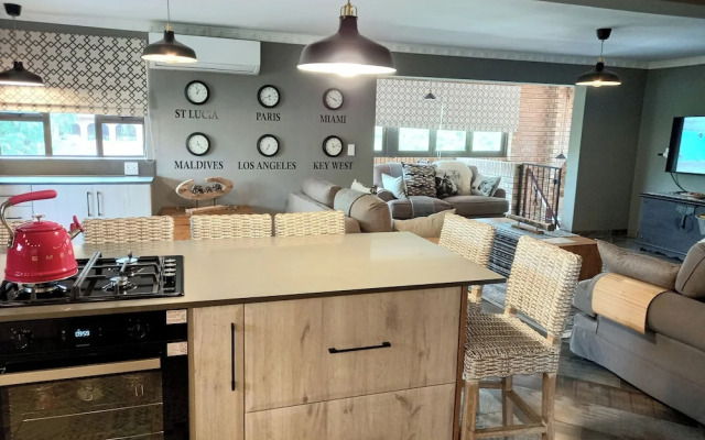 Hornbill Family Suites